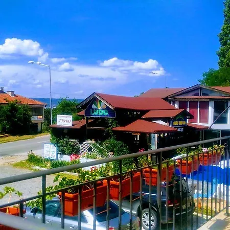 Hotel Family Ludo *